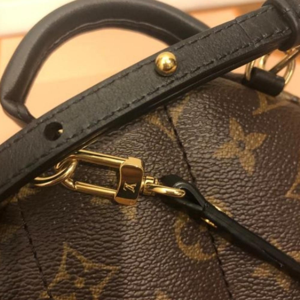 Purse - Picture 6 of 8